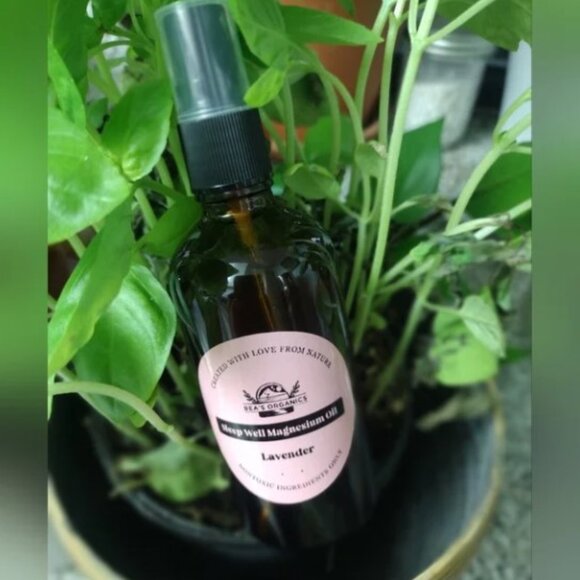 Magnesium Oil Spray with Lavender 4 fl oz. glass bottle - Picture 1 of 2
